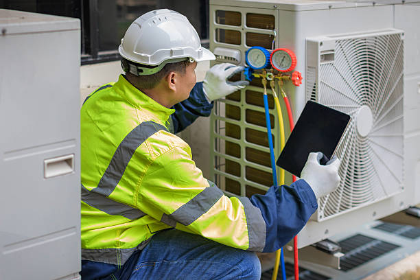 Professional Hvac technician working in Reklaw, TX